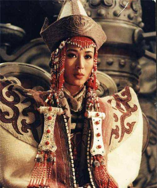 原创33岁皇后嫁给7岁孤儿为他连续3次生双胞胎至今被百姓膜拜