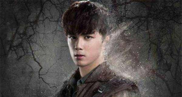 原创沙海中黎簇他们第二次进入古铜井时用的是什么灯