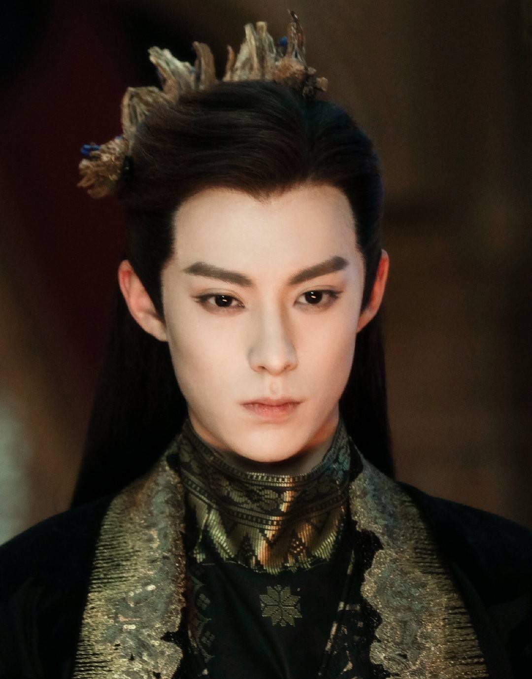 因此,在配角阵容中就有何泓姗,傅菁,喻恩泰,温峥嵘,王艳等演员,在剧集