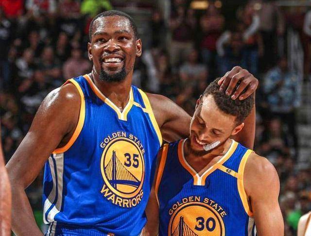 杜兰特,被誉为"死神"的超级得分手,以身高,臂展和卓越跳投技术成为无