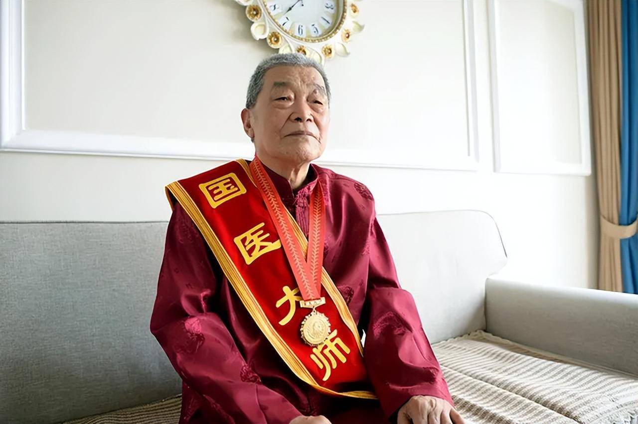 原创国医大师段亚亭中医界的领军人物运用中医智慧治愈妇科难症