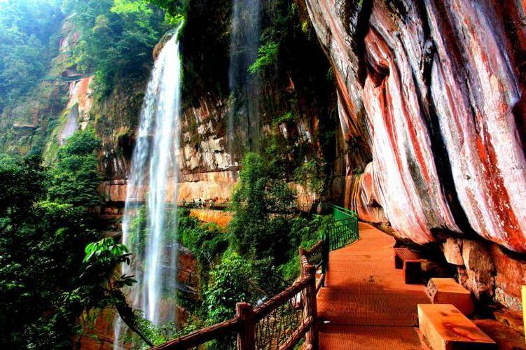 贵州旅游风景名胜区排行榜精选贵阳个人旅行社导游助您畅游