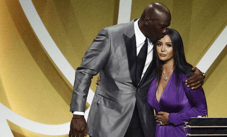 科比遗孀被恶意造谣,因暴瘦50斤重新变前凸后翘!_绯闻_生活_消息