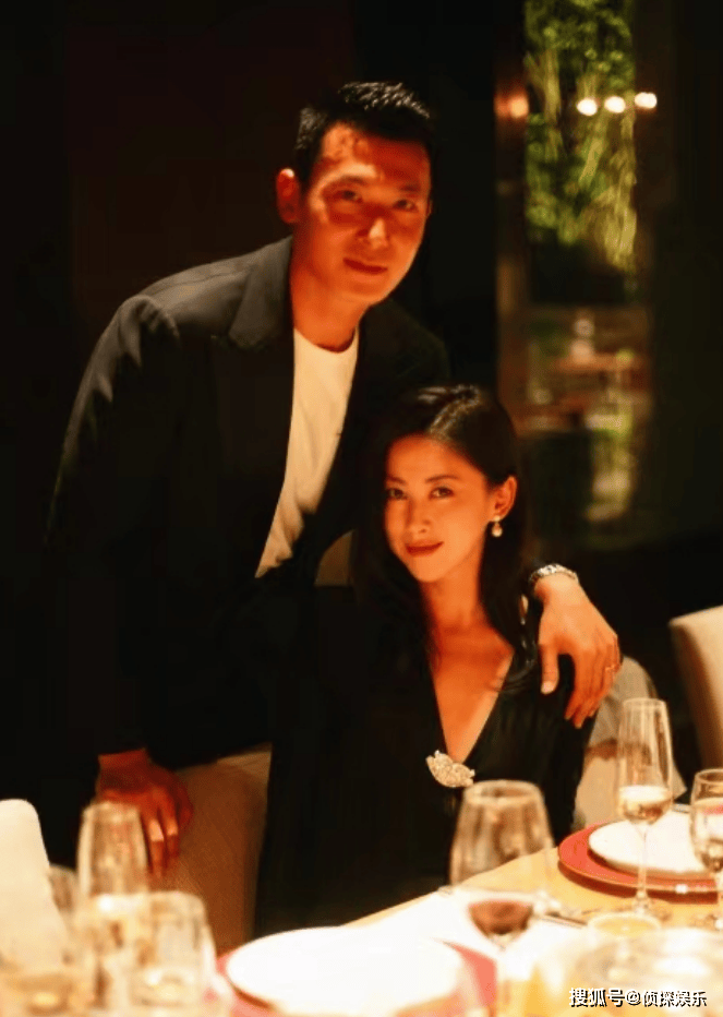 原创笑不活了朱珠老公晒女儿萌照打趣2岁珠宝撞脸歌手林子祥