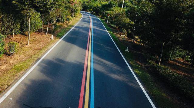 江苏有个最适合自驾的公路,被当地人称为彩虹公路,你去过吗_溧阳_地方