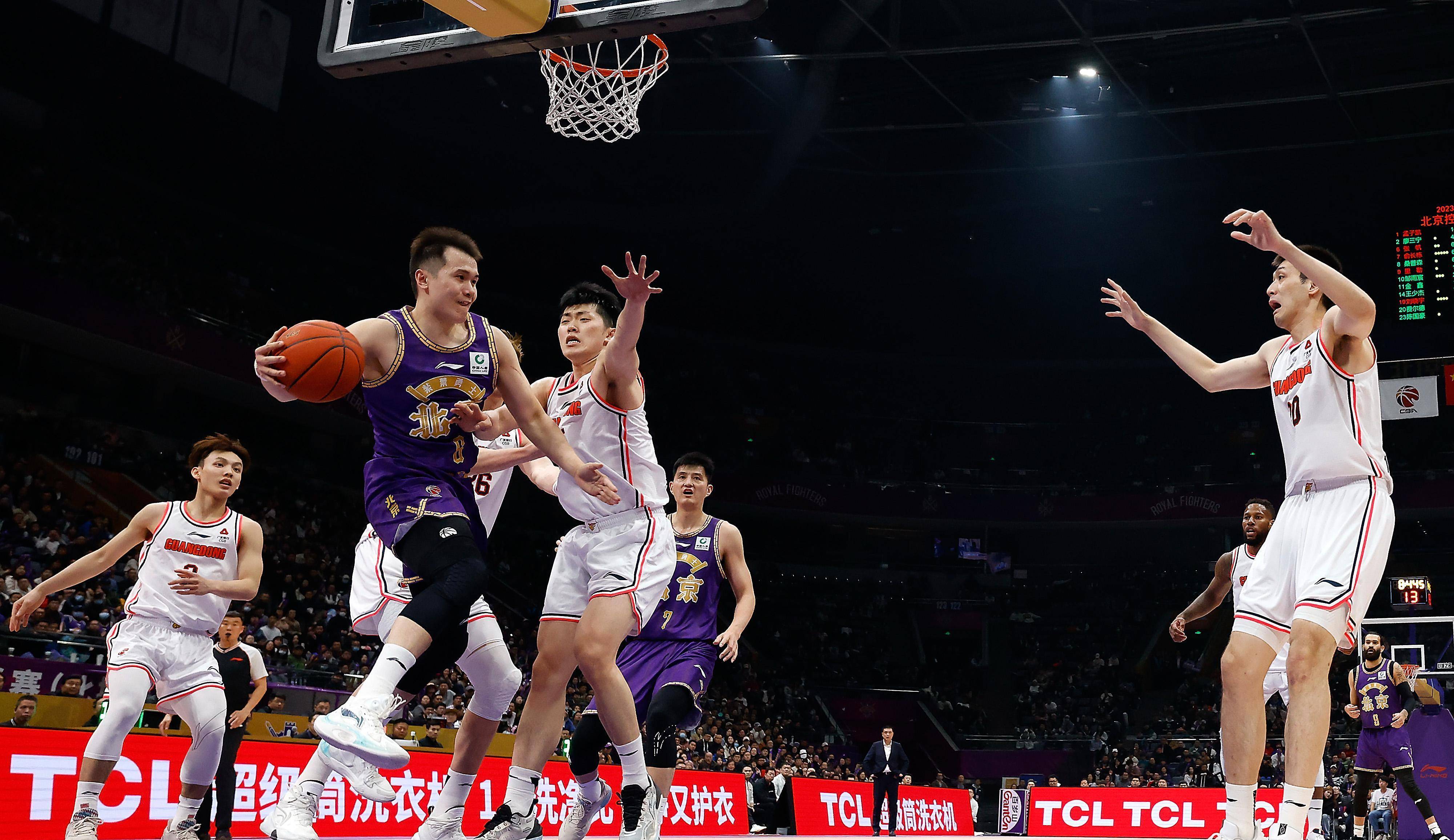 广东121-107北京控制!可怕的不是再次击败对手,而是赛后球迷的态度.