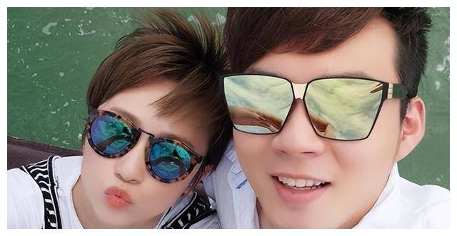 马丽携小11岁老公亮相澳门甜蜜挽手笑谈男方幸福满满