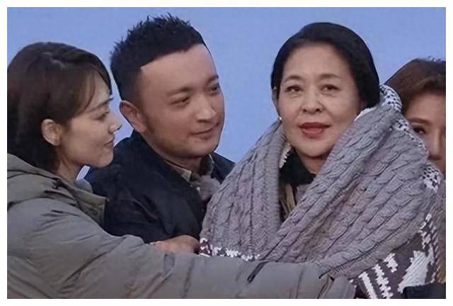 王冠:时隔155天的真相,第2次正面回应,恋情揭秘!