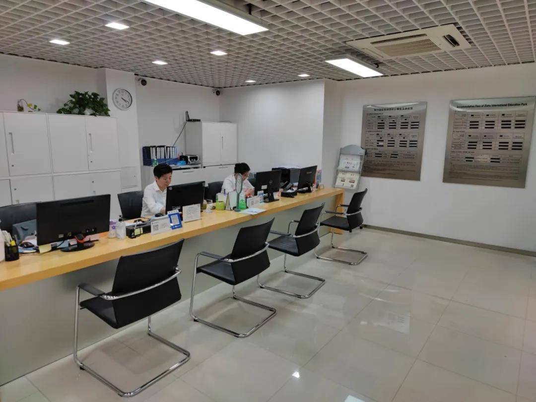 客服中心医务室心脏骤停急救设备-aed1心脏骤停急救设备-aed2心脏骤停