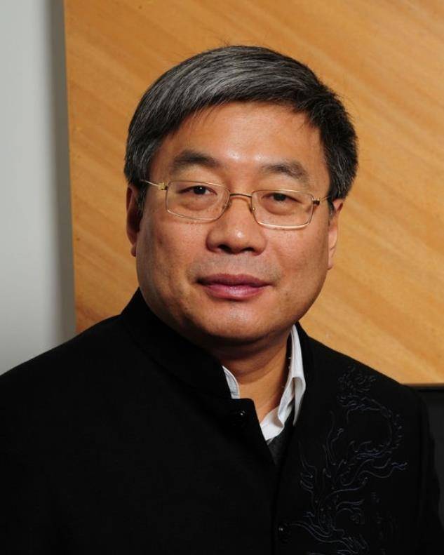 很长时间之后,刘岩放下了朱云的字画,对他说道:二位的宝物一时半会