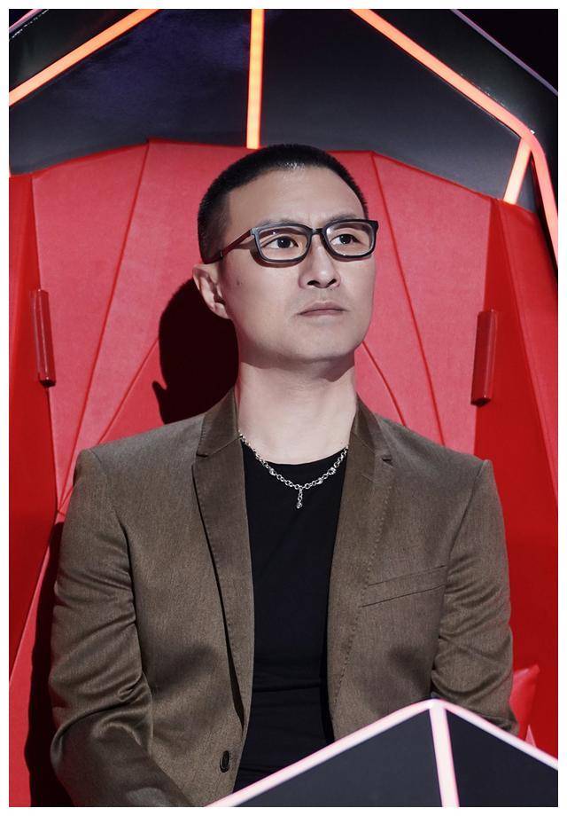 王旭旭日阳刚的狼狈时代抛弃无声告别