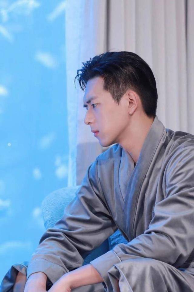 原创《亲爱的》换男主也能火?但只李现才能爆红,观众:只为他上头