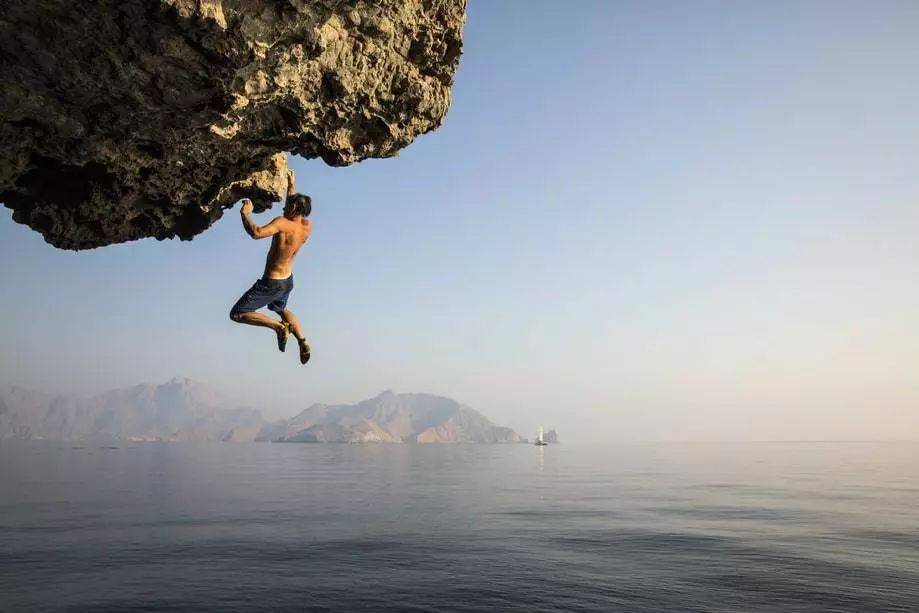 攀岩爱好者实现虎牙爱冒险的梦