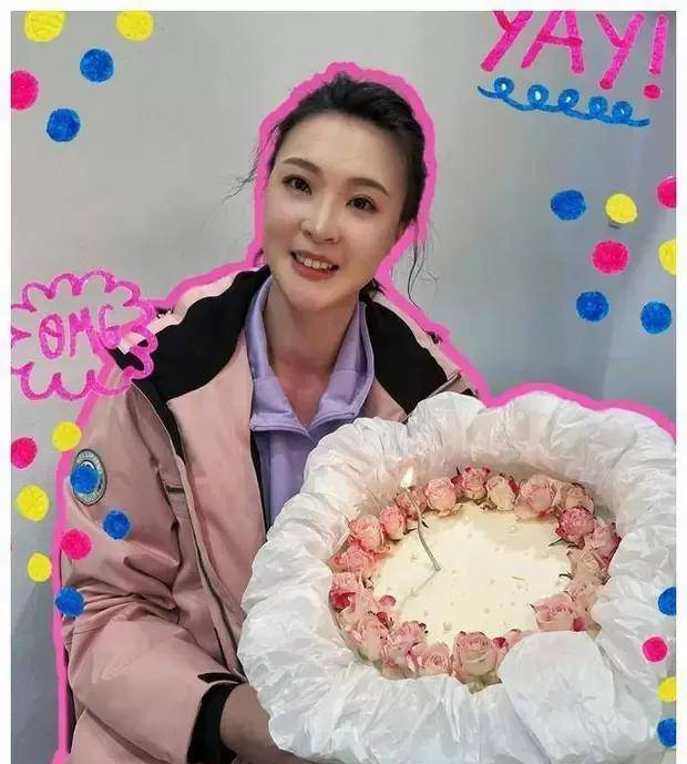 尖下巴似网红脸33岁成人生赢家惠若琪庆生照曝光