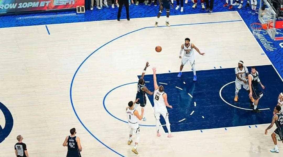 欧文28秒绝杀卫冕冠军遭淘汰展现欧文神仙创造力