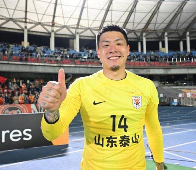 泰山七人入选国家队谢文能遭争抢伊万为李源一扫清障碍