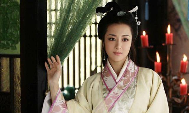 宇文士及只好黯然离去,后来被李渊器重,重新娶了一位妻子,至于南阳