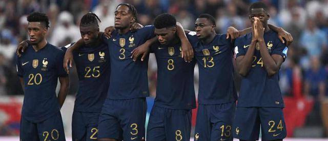 法国队中场软弱:格列兹曼缺阵的影响