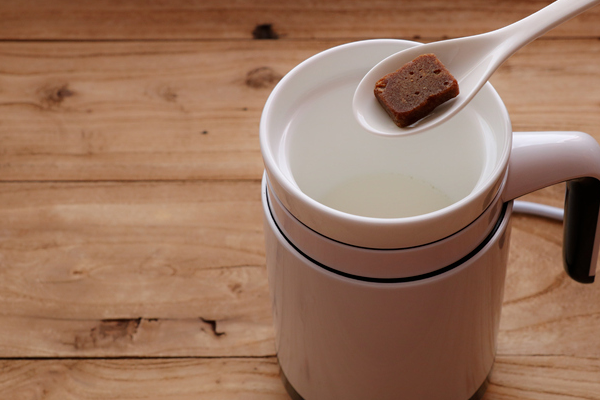 牛奶和"它"是绝配,补血益气又暖宫,一碗3块钱,腮红都省了_姜撞奶_红糖