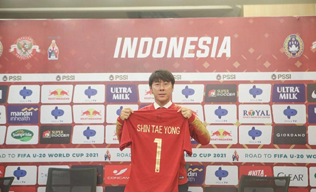 朴恒绪的国外在前,申台龙的印尼跟上_足球_世界杯_归化