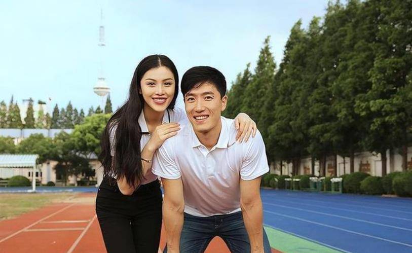 刘翔妻子近况38岁如少女留短发气质出众结婚多年膝下无子