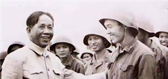 原创1981年越军上尉乔清陆携9人驾机起义投奔中国最后怎么样了