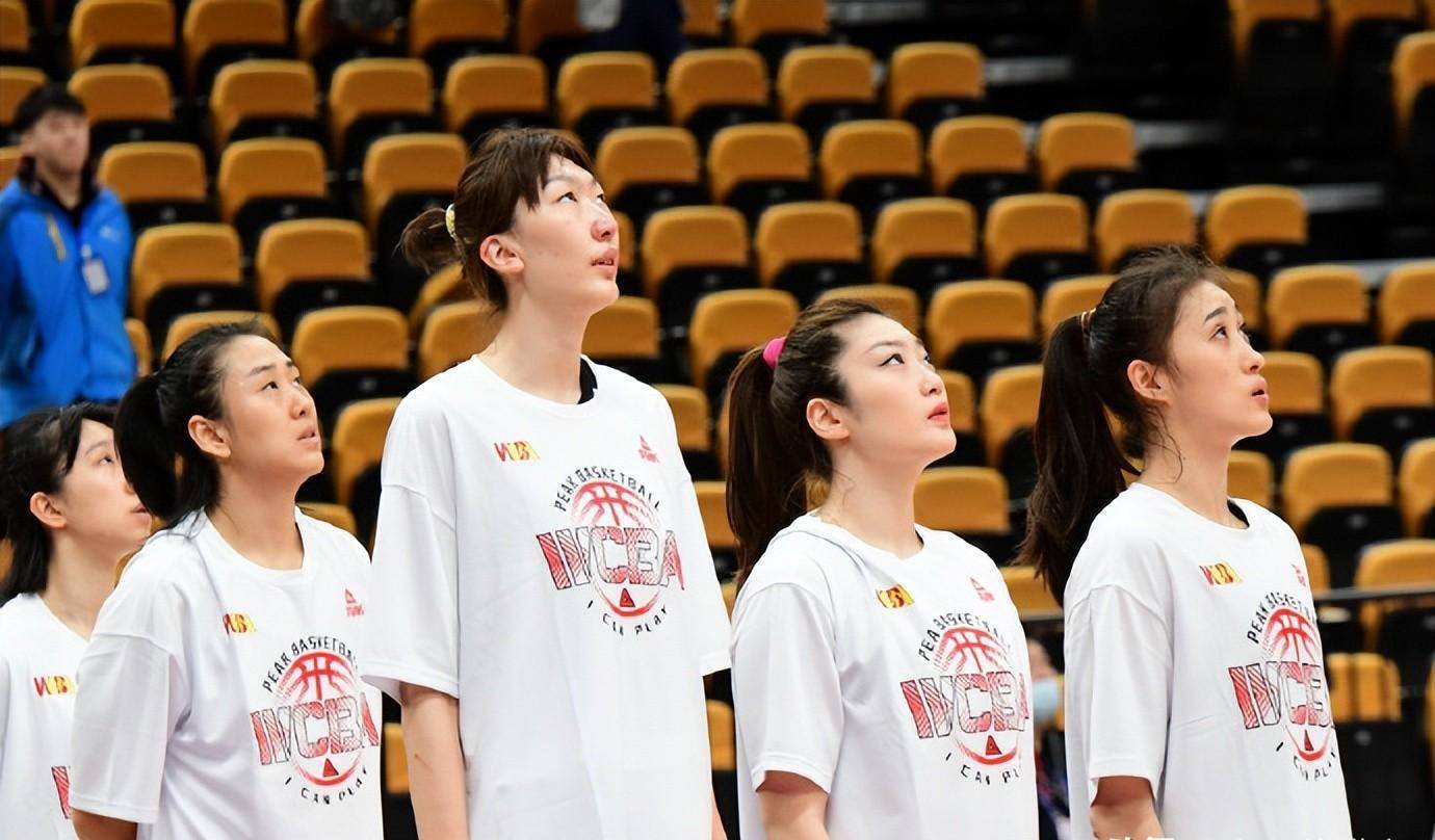 吴桐桐和刘雨桐将对阵韩旭和李梦. 且看能上演怎样的精彩.