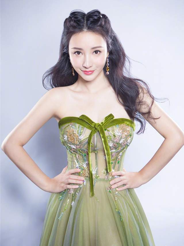 41岁的柳岩为何没人敢娶看到她做深蹲网友这女人我得不到