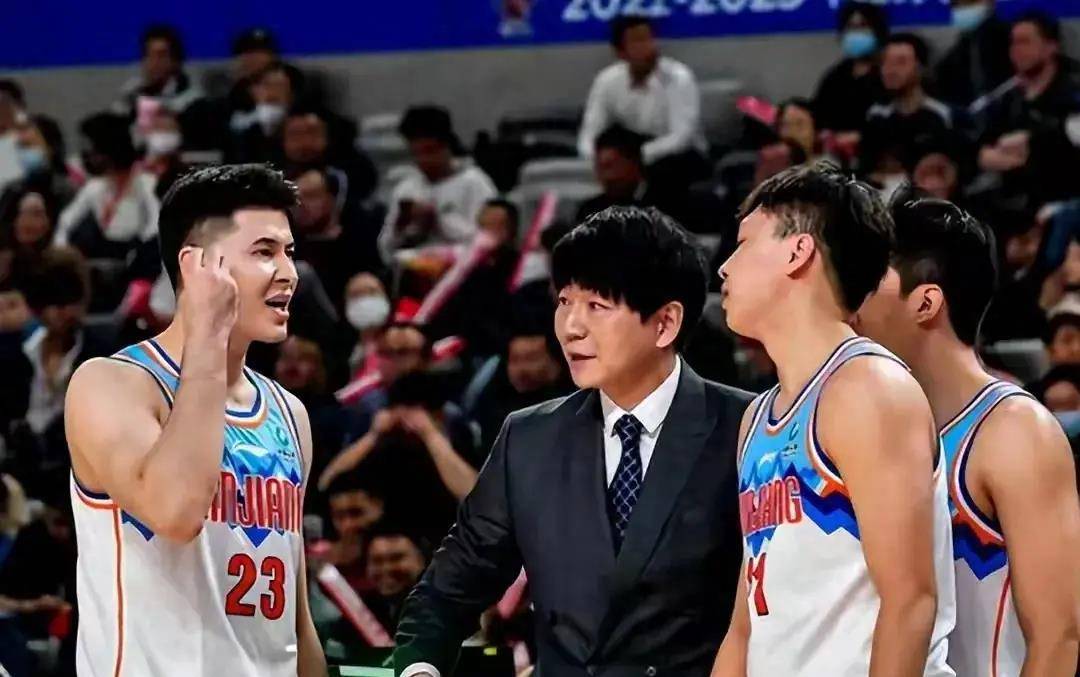 原创新疆辽宁实力阵容对比拼是时候喊出那五个字新疆总冠军