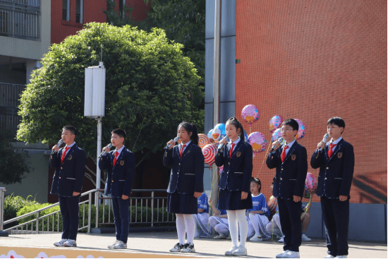以心育人行行筑梦成都市海滨小学校举行第九届班主任节启动仪式