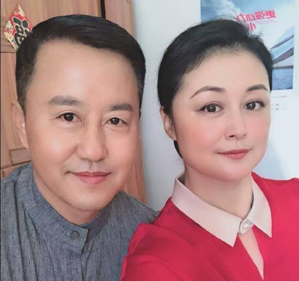 《乡村爱情12》部继续扮演黄世友之外,他还是《刘老根3》的"刘大奎"