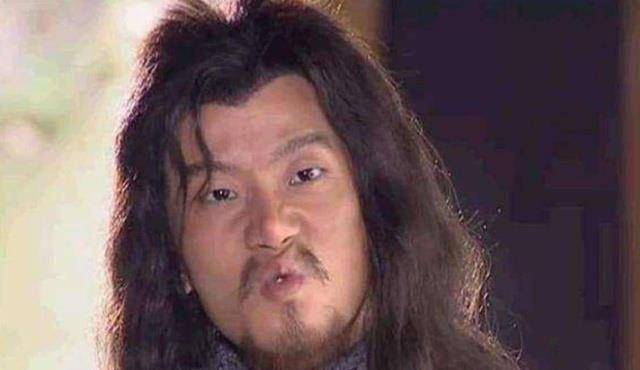 原创《新倚天》韦一笑出场时为何引网友热议?原来是因为当年这个角色_