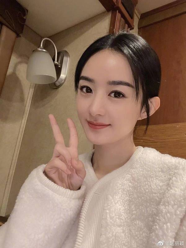 与凤行赵丽颖10件事曾与陈晓传绯闻是周也老板与凤行二搭林更新