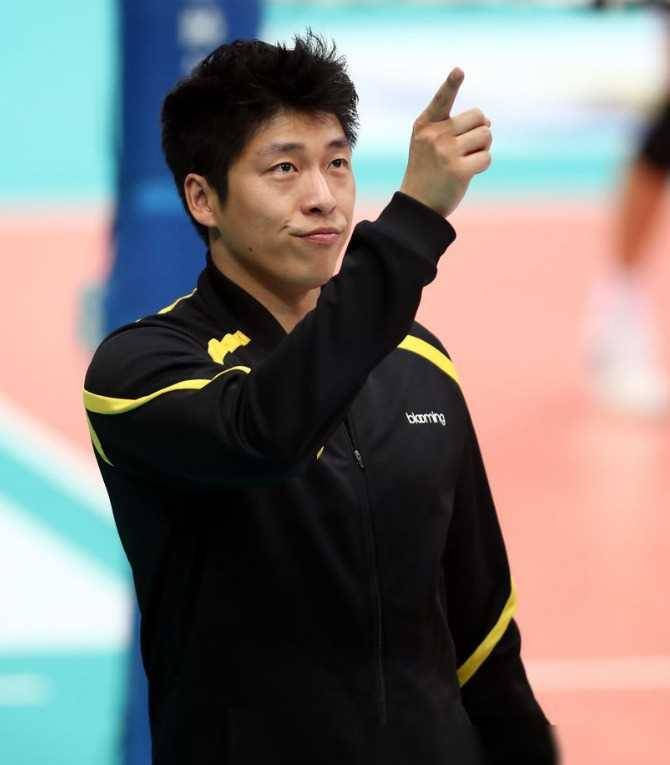 原创男排国手沈琼运动生涯多悲欢39岁终成家