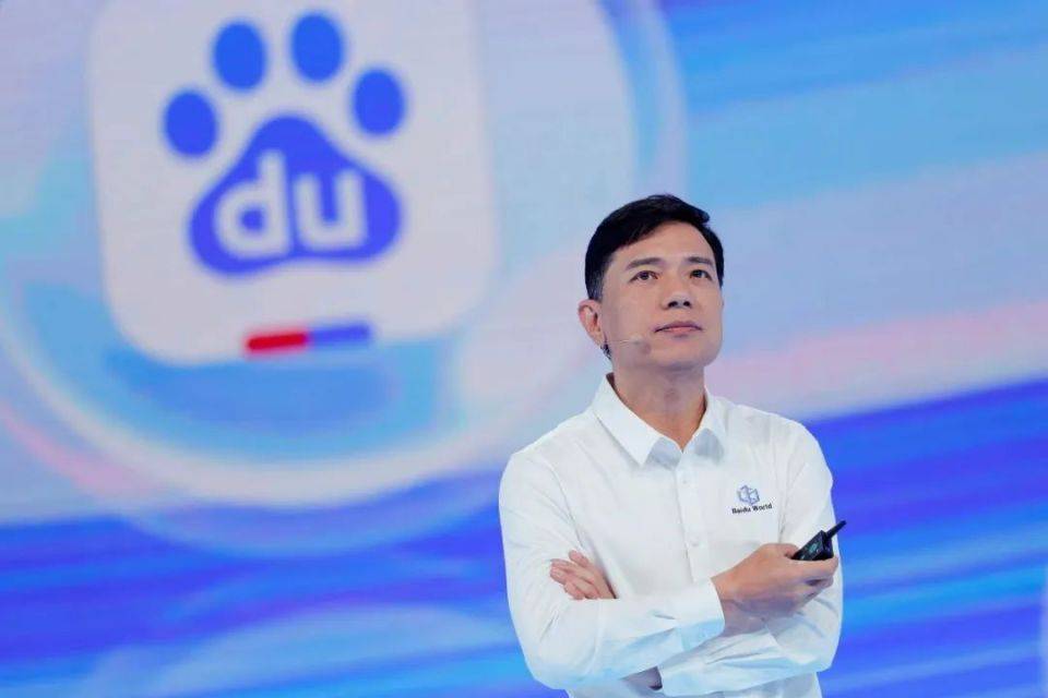 苹果泼天的富贵,百度接得住吗?_模型_合作_服务