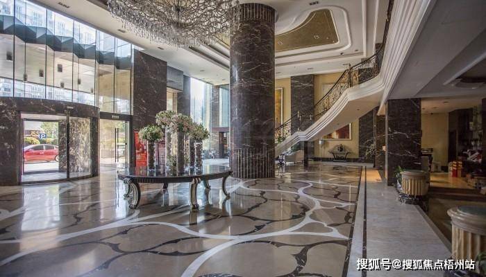 2024年杭州新世界铂悦轩物业公司是哪家呀i管理费多少呢