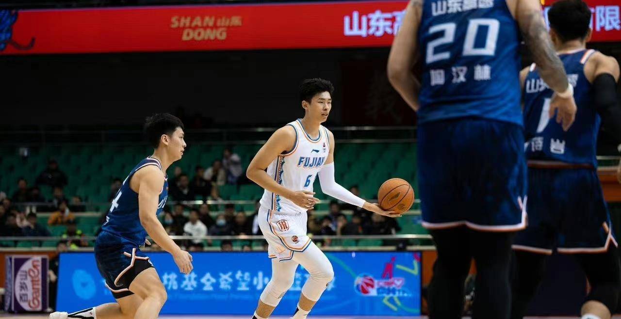 原创7人爆砍120分山东队打疯了高诗岩神情沮丧丁伟下课成定局