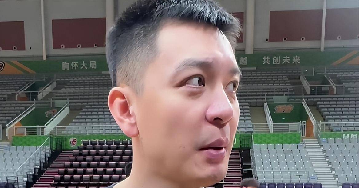 因为辽篮篮球打得很好,而新疆队虽然资金实力雄厚,但主教练邱彪还是