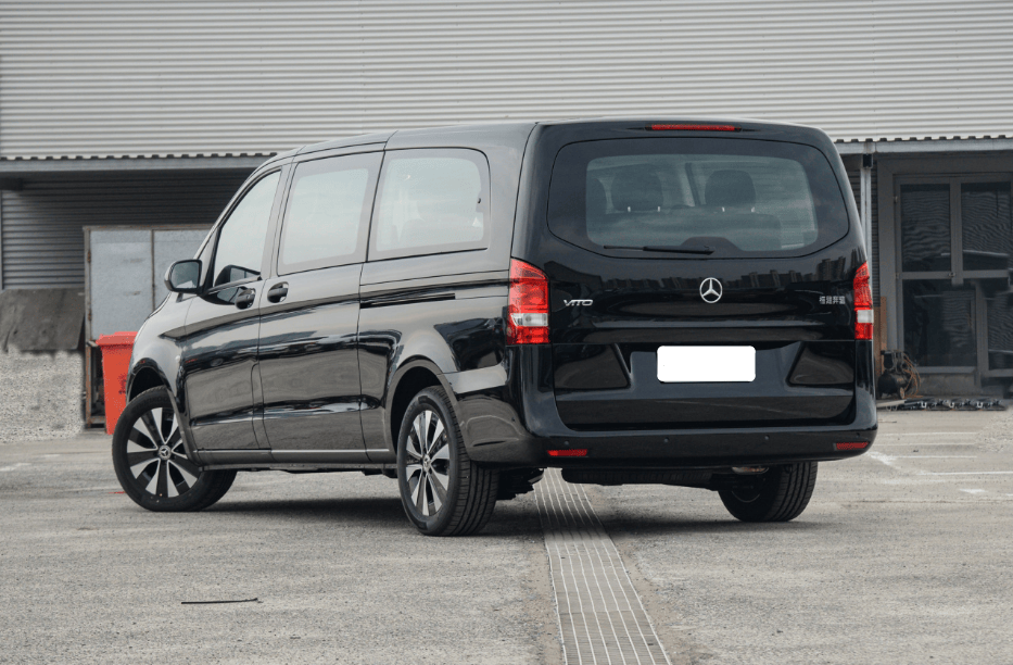 奔驰mpv跌至"白菜价"!直降5.