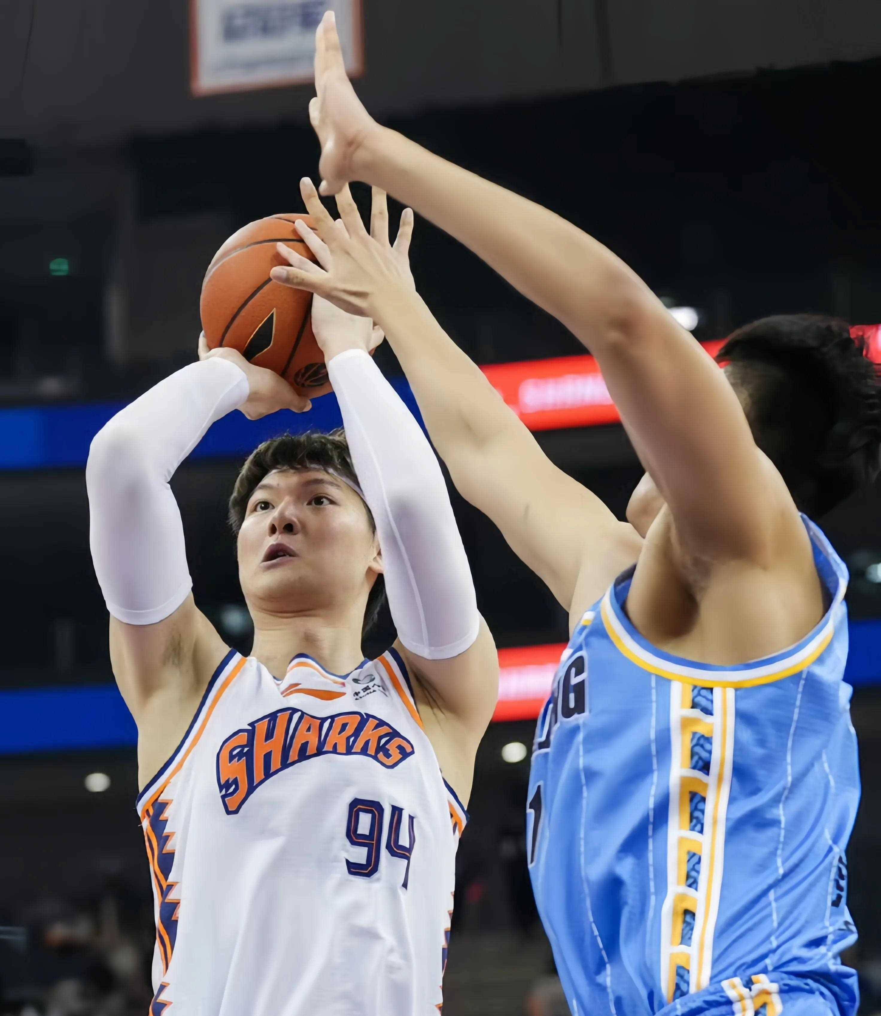 当然,周琦,胡明轩,王哲林,曾凡博等球员的表现将更加诱人.