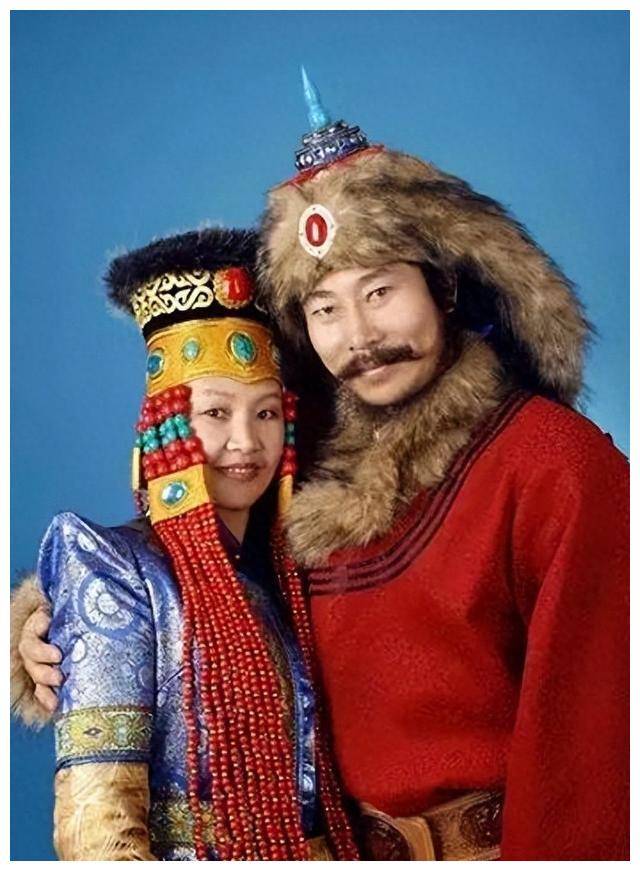 巴音巴德玛:青梅竹马伉俪,梦想获金鸡奖,拼尽全力_电影_妹子_影视圈