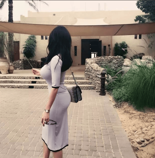 蒋娉婷是一位网络红人,拥有66万粉丝.