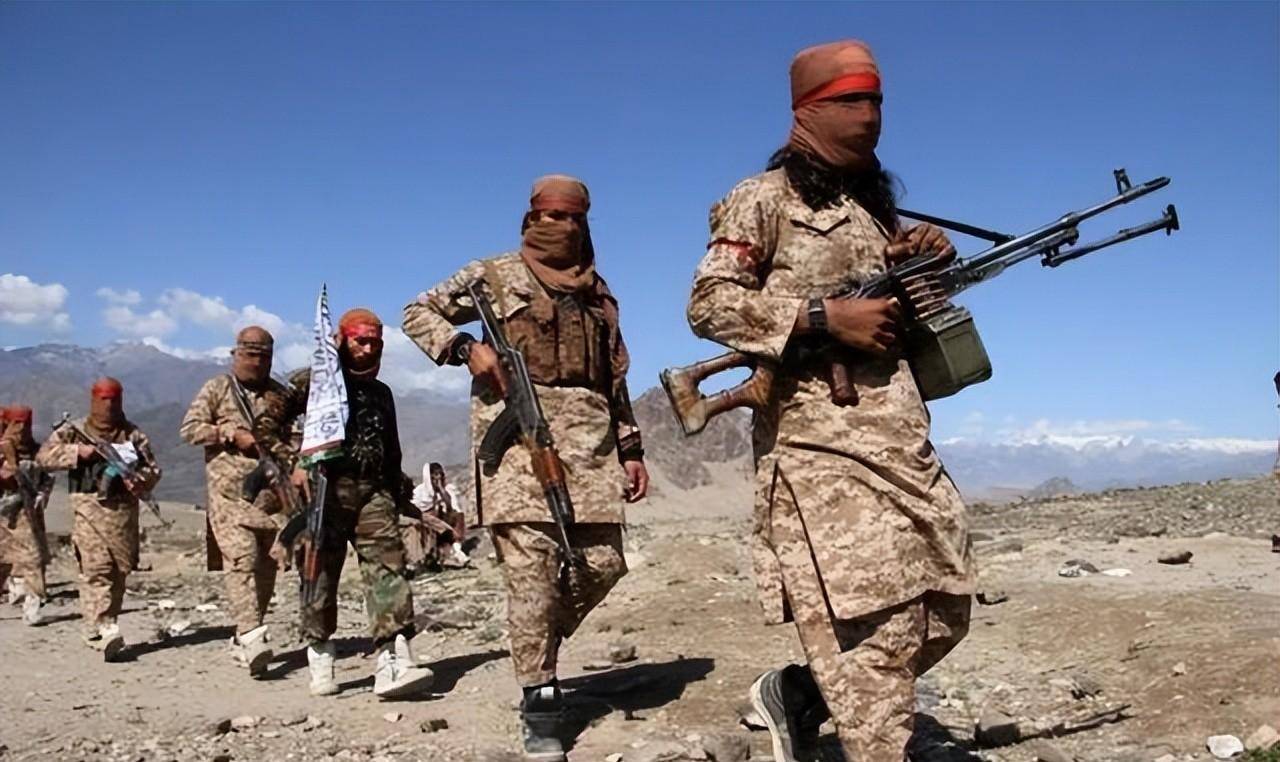 俄平头哥为救战友遗体一人单挑百名车臣叛军最终死于车祸