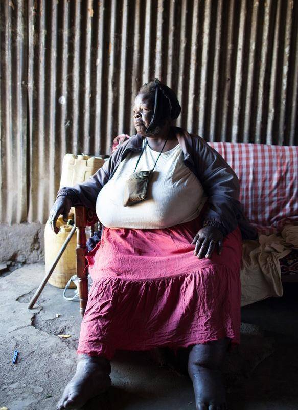 这个国家全民以胖为美,为了让女儿抢手,吃到反胃也要继续吃_世界_苏珊