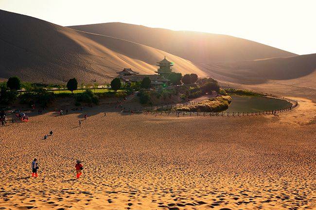 甘肃大西北环线旅游一周人均花费多少钱,看完就懂_敦煌莫高窟_小林