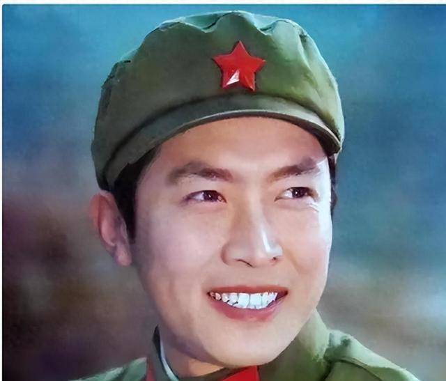 事实证明如今72岁的唐国强已经走上了演员的另一条道路