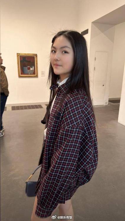 李湘晒女生活照,王诗龄贵妇气质引热议_网友_成长_照片