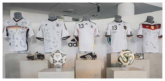 耐克超支支持德国队?如何影响竞争格局?_合作_球鞋_兄弟