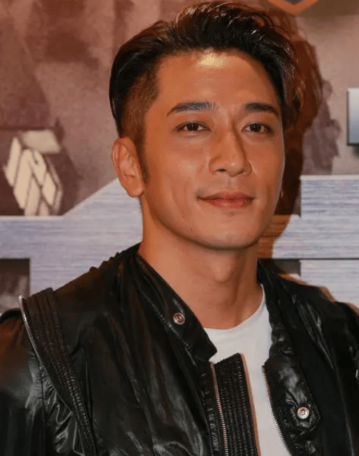 44岁吴卓羲被妈妈催婚,罕谈被指向古天乐借钱不还_挑战_音乐_成功