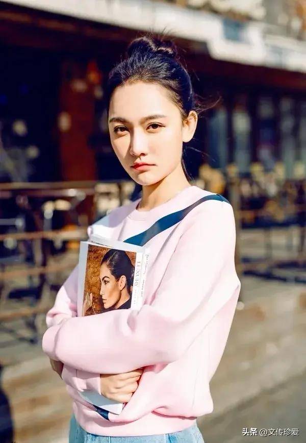 她是娱乐圈的"黑料女王",才华横溢,容貌出众,娱乐圈全能演员_骁骁